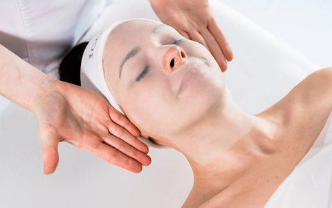 Extreme Hydration Collagen Facial